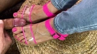 Footjob with pink sandals and cover sandals with a huge cum load