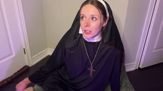 MILF nun is getting her pussy maturbated by a vibrator on cam