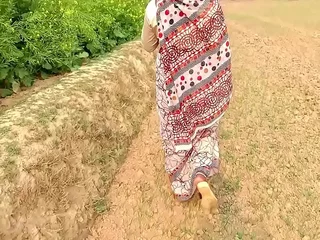 Everbest Harrowing Have sex Indian Aunty Open-air